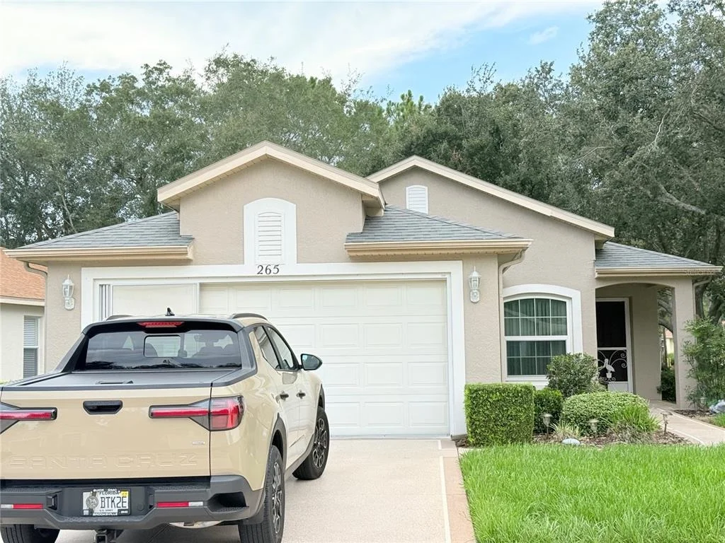 Photo of 265 CENTER OAK CIRCLE