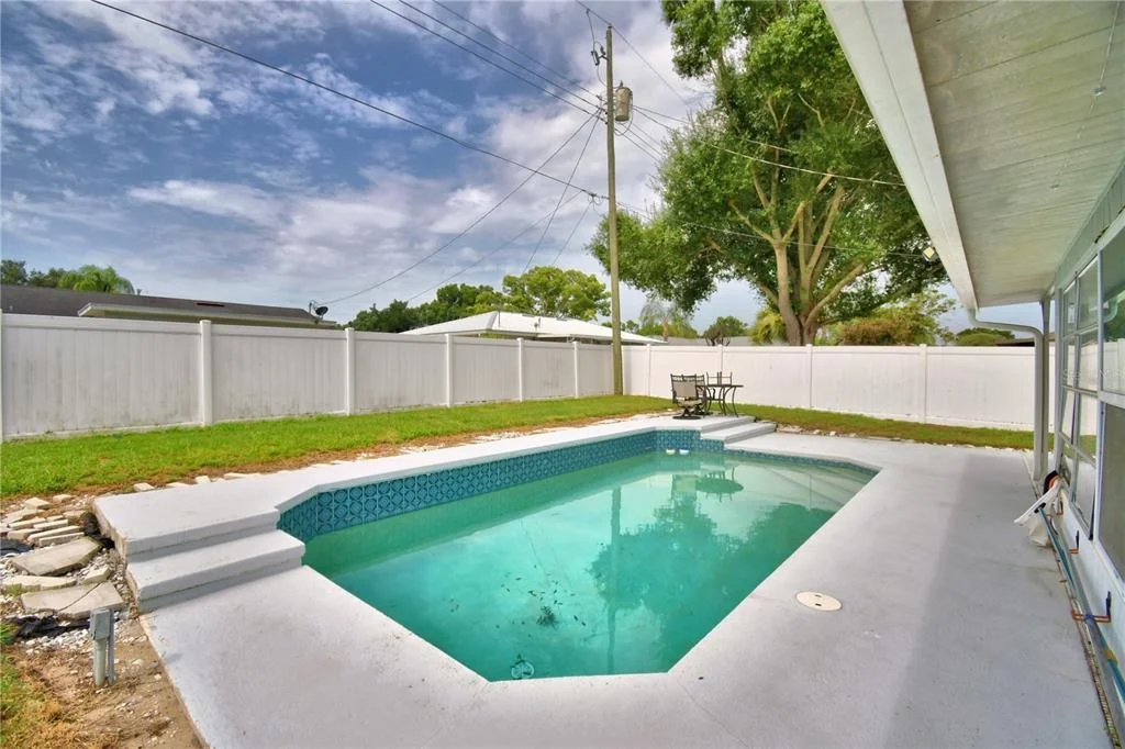 Photo of 153 BROWNING CIR