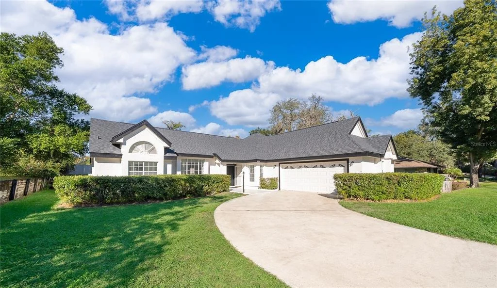 Photo of 1250 GLENMORE DRIVE