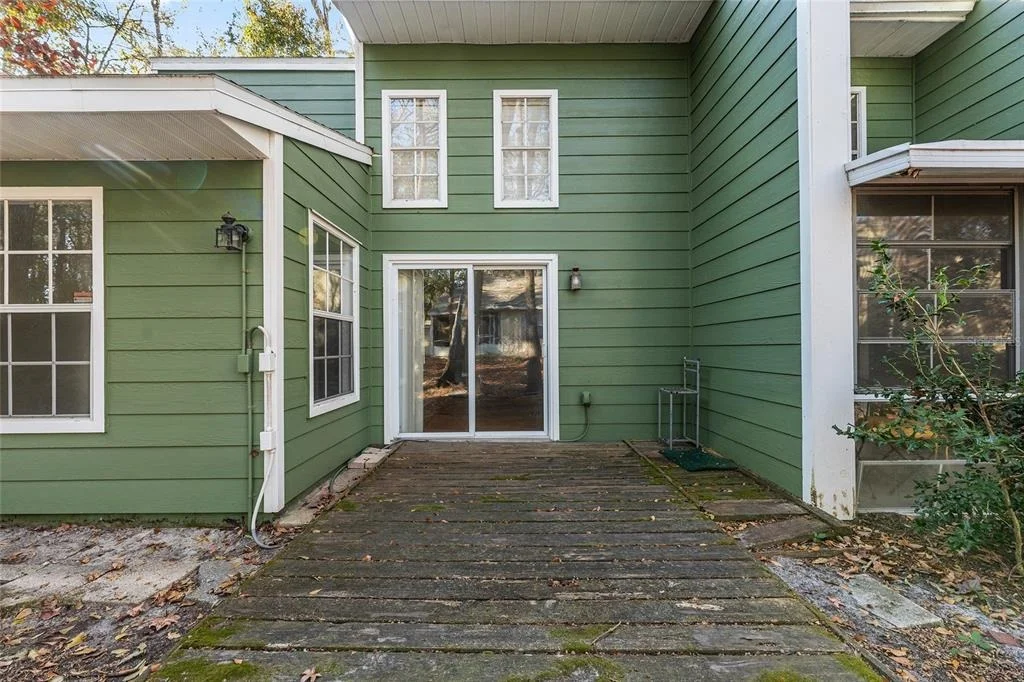 Photo of Unit K at 345 NW 48TH BOULEVARD