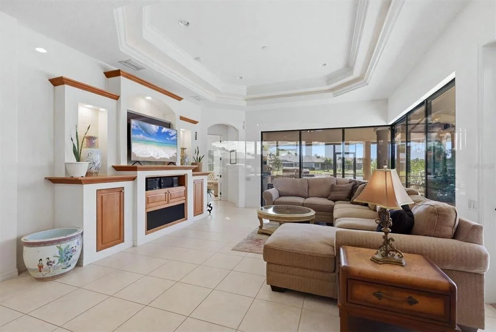 Photo of 815 TROPEZ LANE