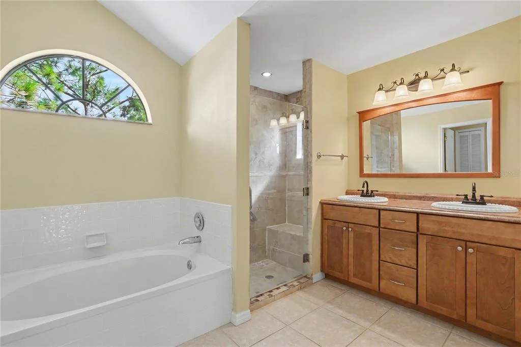 Photo of 1703 PADDOCK DRIVE