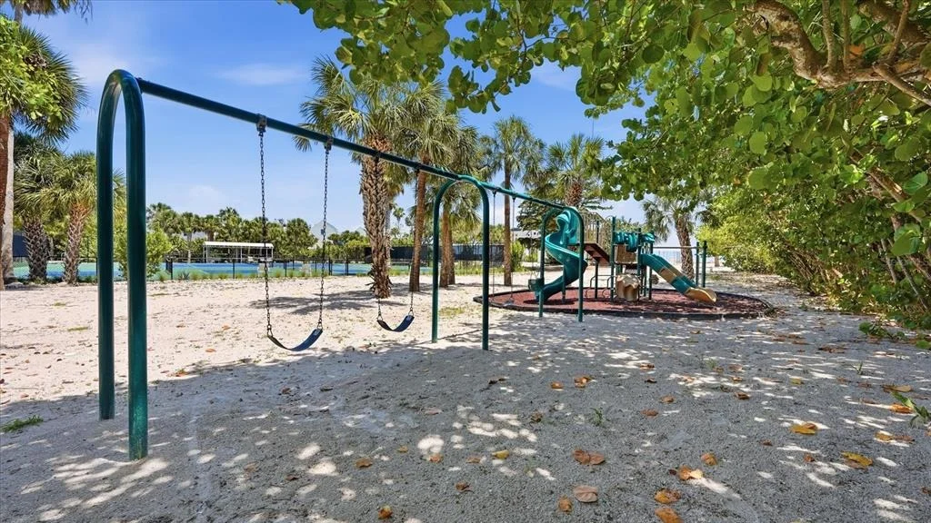 Photo of 7723 SANDERLING ROAD
