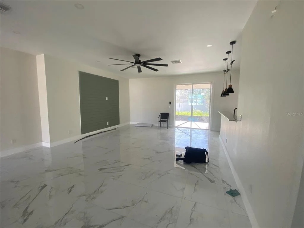 Photo of 410 CITROEN DRIVE