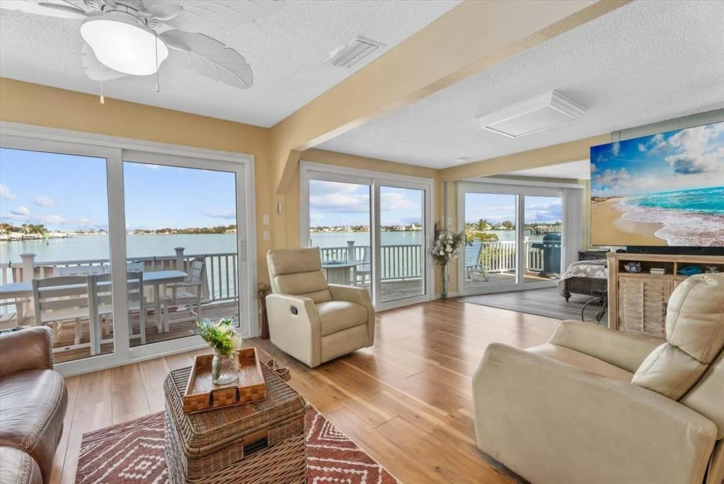 Photo of 33 N STARBOARD DRIVE