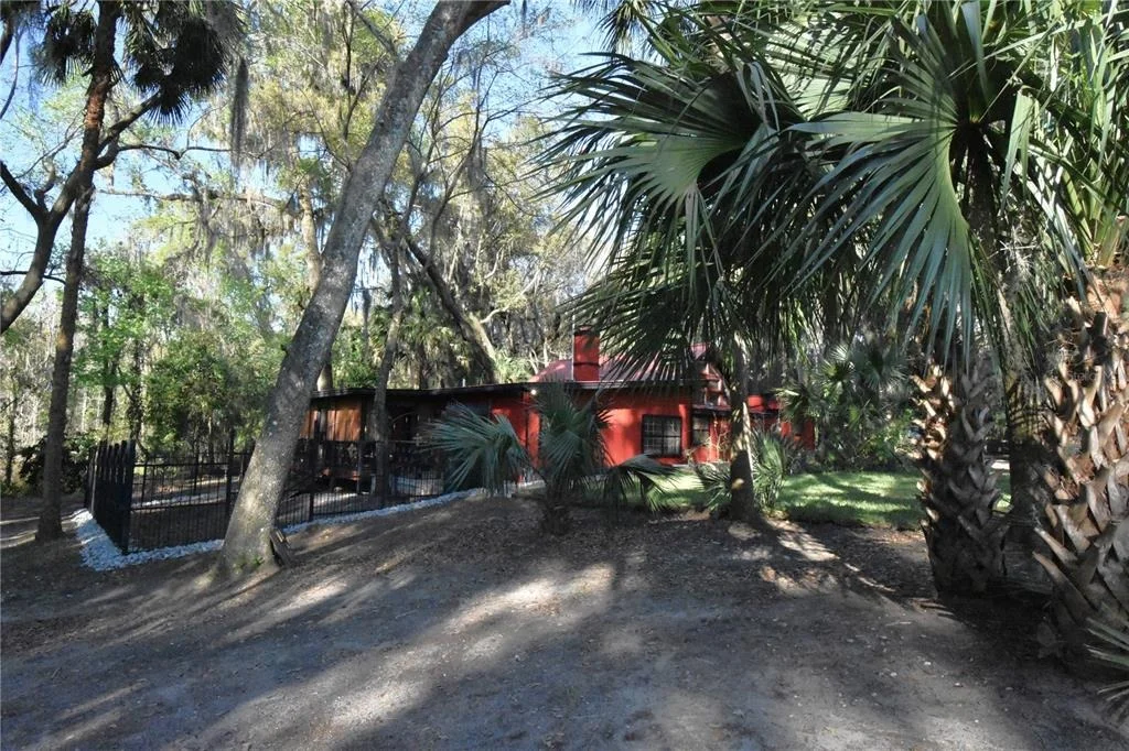 Photo of 1302 SE WACAHOOTA ROAD