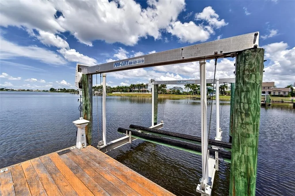 Photo of 429 MANNS HARBOR DRIVE