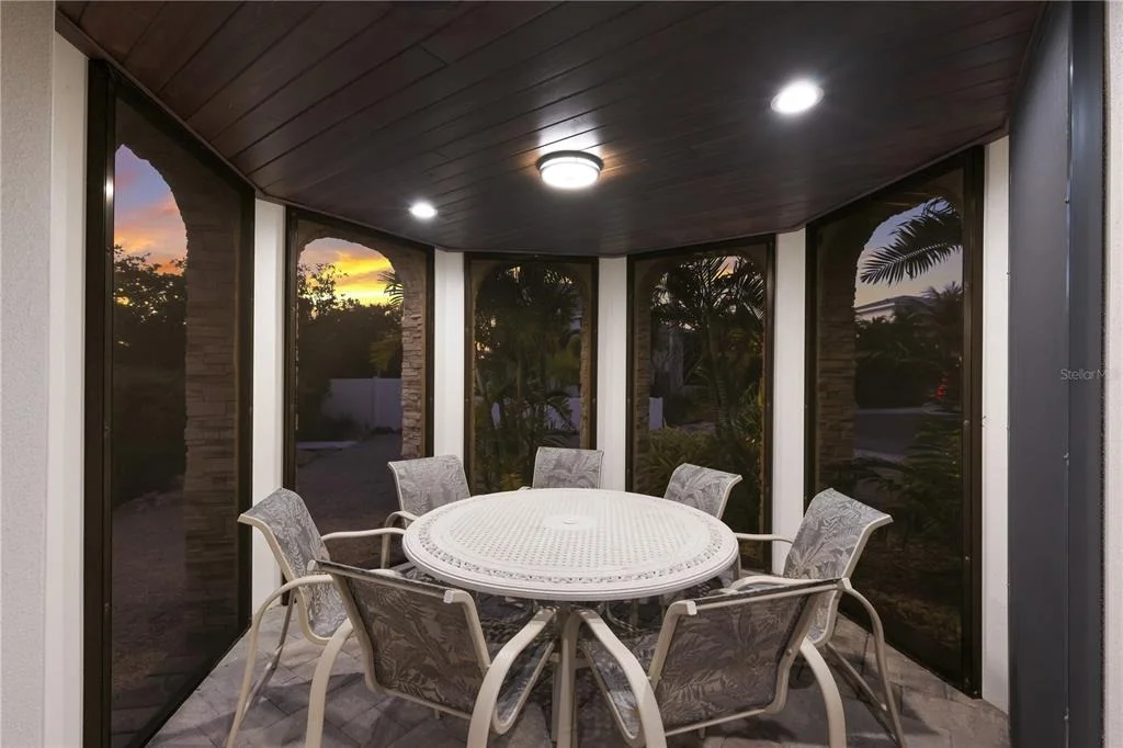 Photo of 313 HAMMOCK CIRCLE