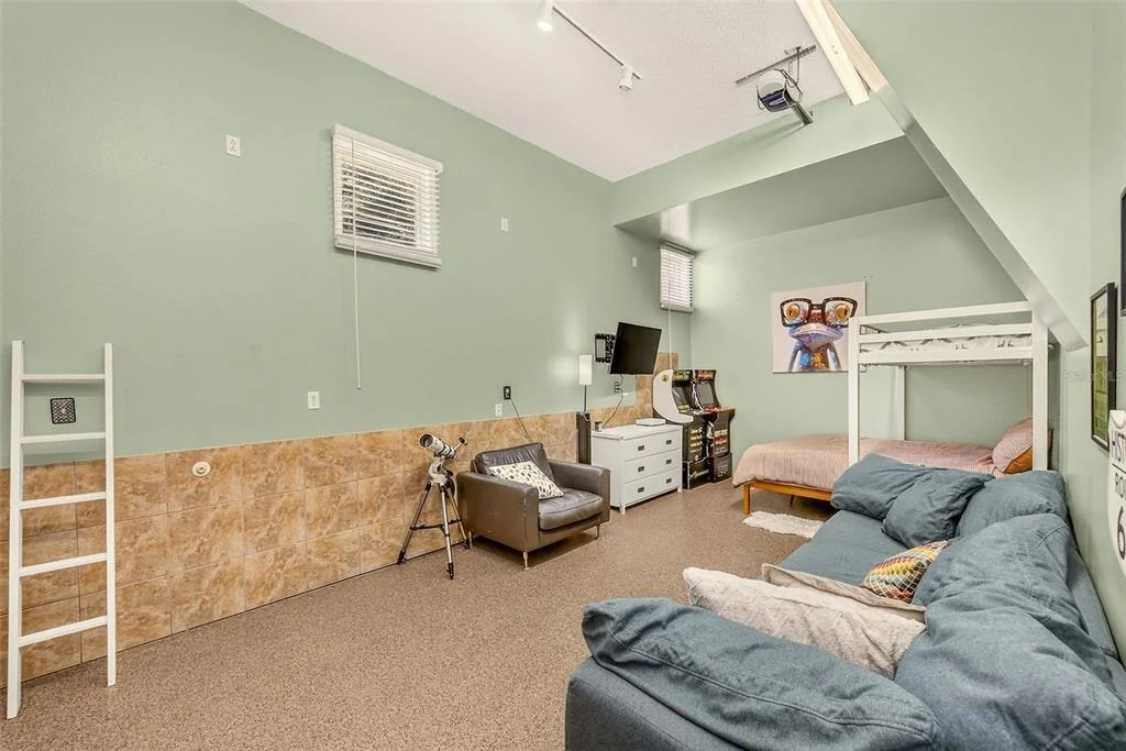 Photo of 807 CENTERBROOK DRIVE