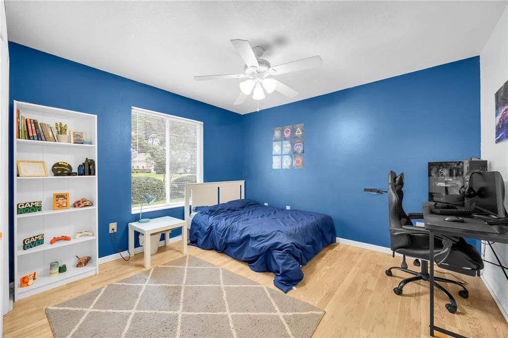Photo of 170 OAK VIEW CIRCLE