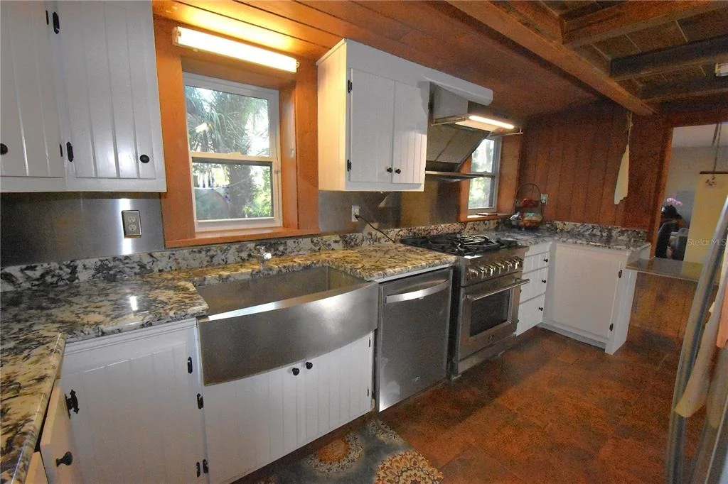 Photo of 1302 SE WACAHOOTA ROAD