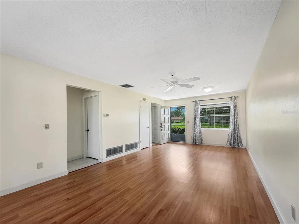 Photo of Unit 2F at 1701 PINEHURST ROAD