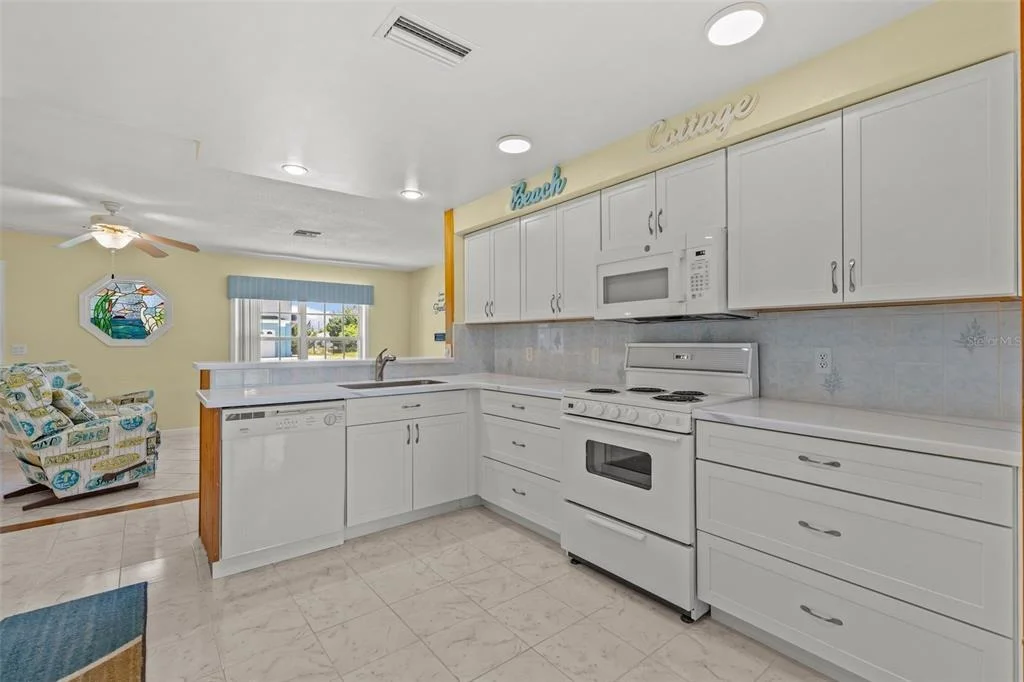 Photo of 3388 OLEANDER DRIVE