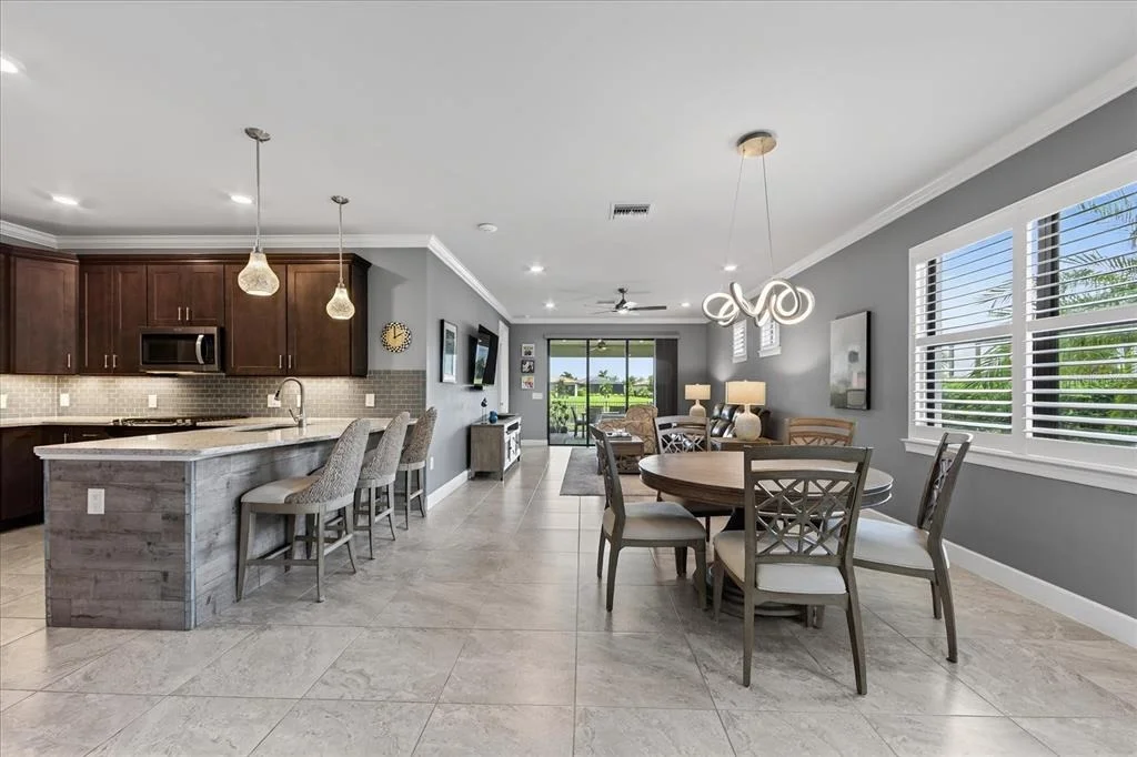 Photo of 6927 HOLBROOK COVE