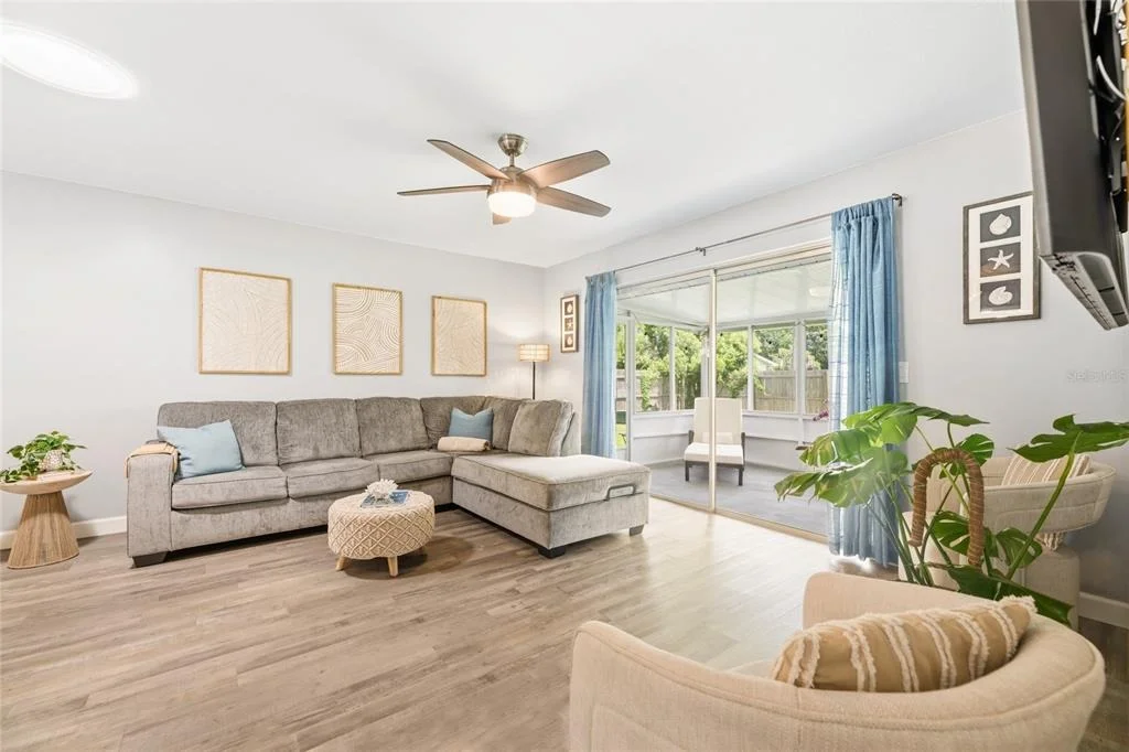Photo of 38 LAUREL OAKS CIRCLE