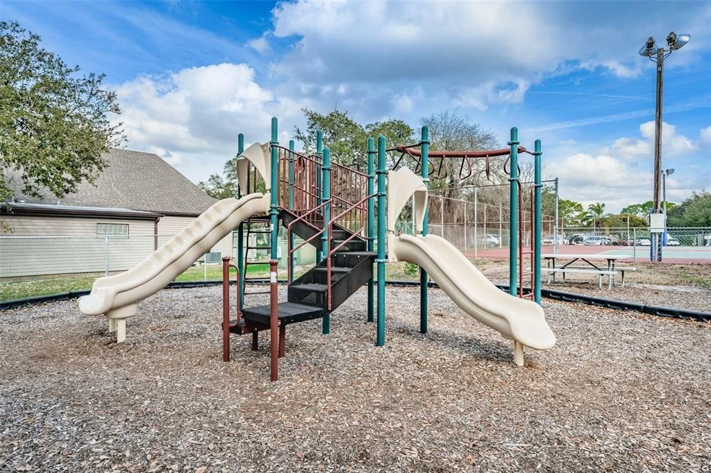 Photo of 7800 FAIRLAWN DRIVE