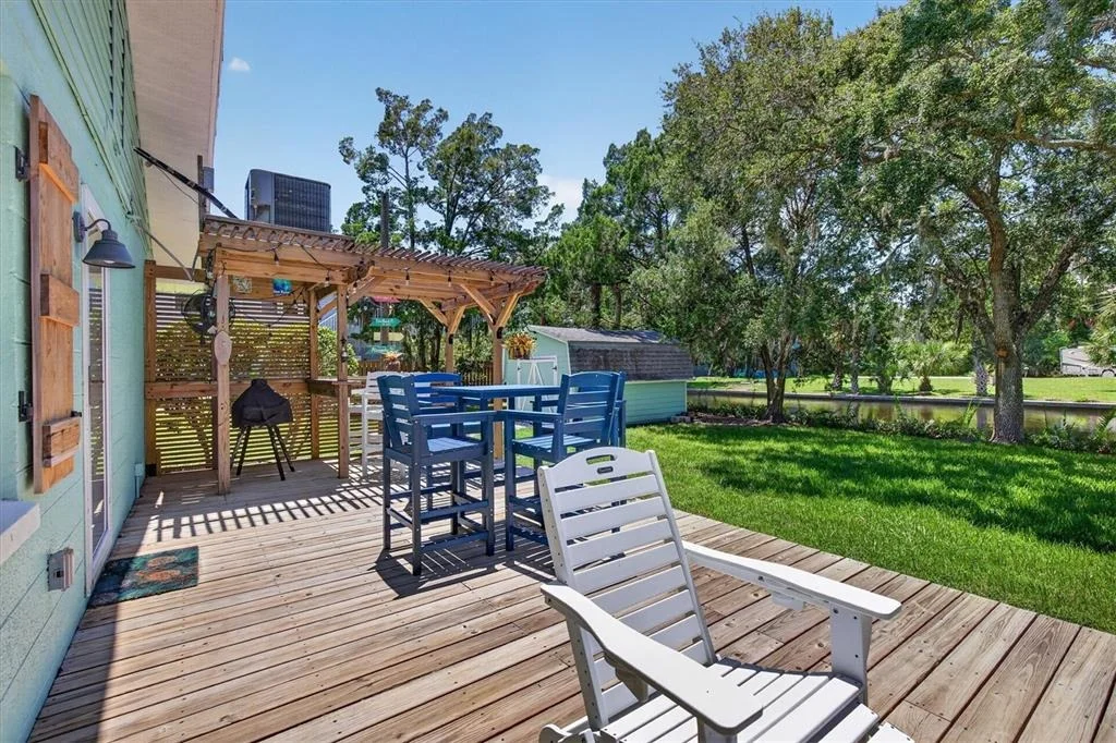 Photo of 6086 ISLAND DRIVE