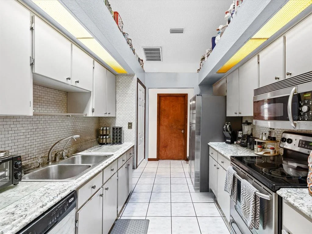 Photo of 18824 PARADE ROAD