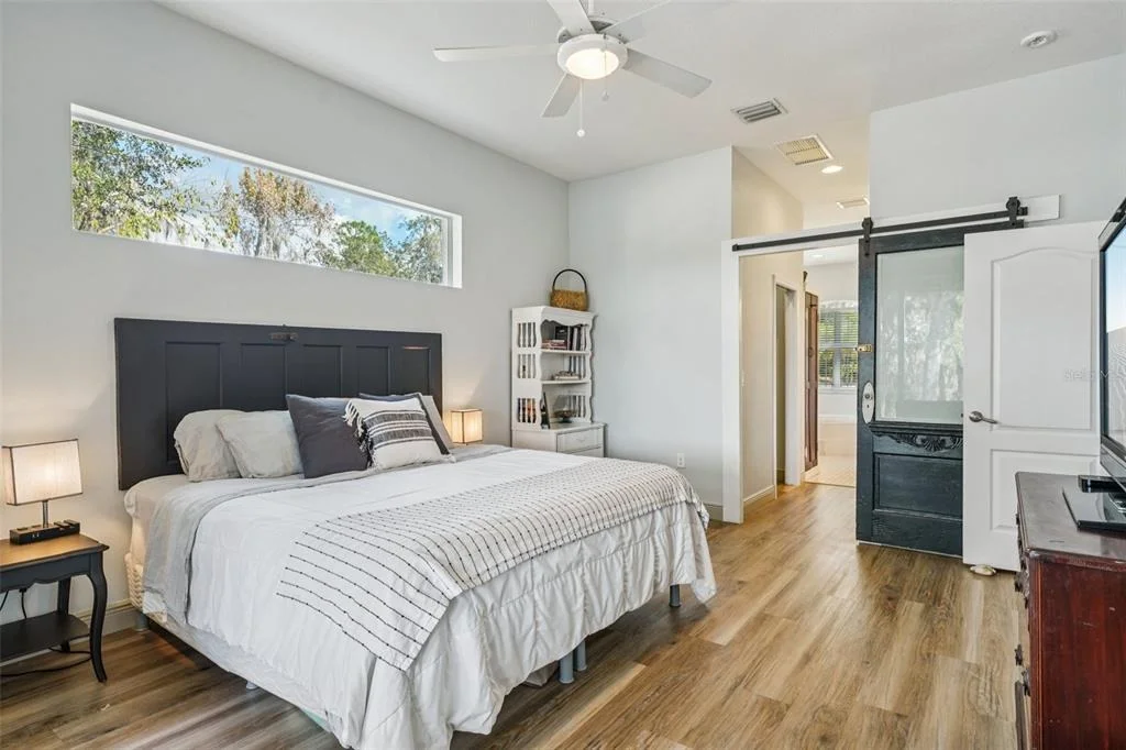Photo of 11325 HIDDEN VALLEY LANE