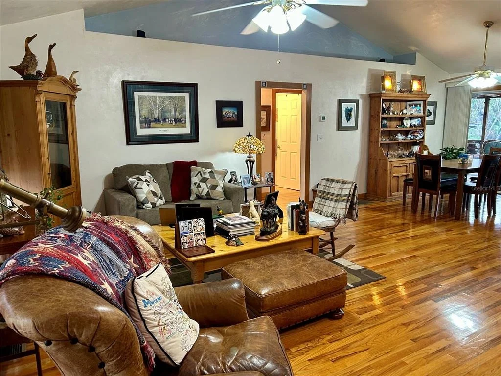Photo of 55730 HOLIDAY  CIRCLE