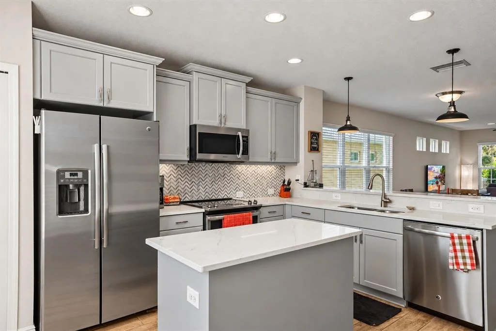 Photo of 3820 SHIMMERING OAKS DRIVE
