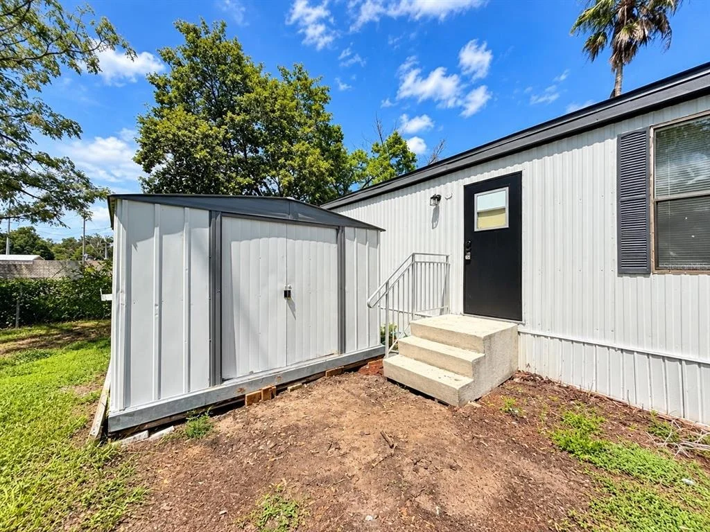 Photo of 4808 ROLLINGLEN LOOP W