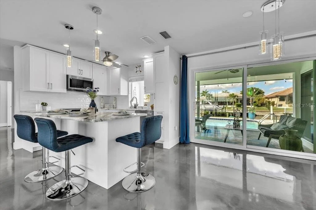 Photo of 2424 ROSA LANE