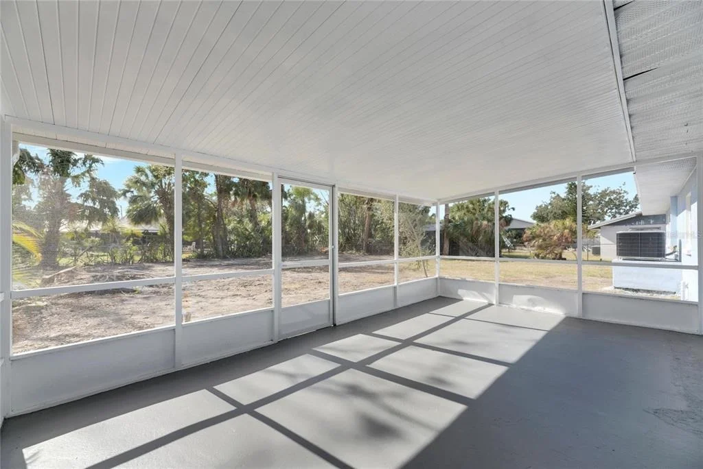 Photo of 660 FLAMINGO DRIVE