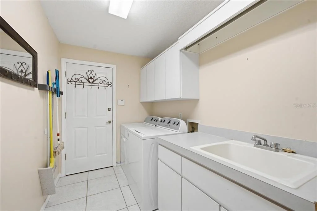 Photo of 8402 MAYBELLE DRIVE