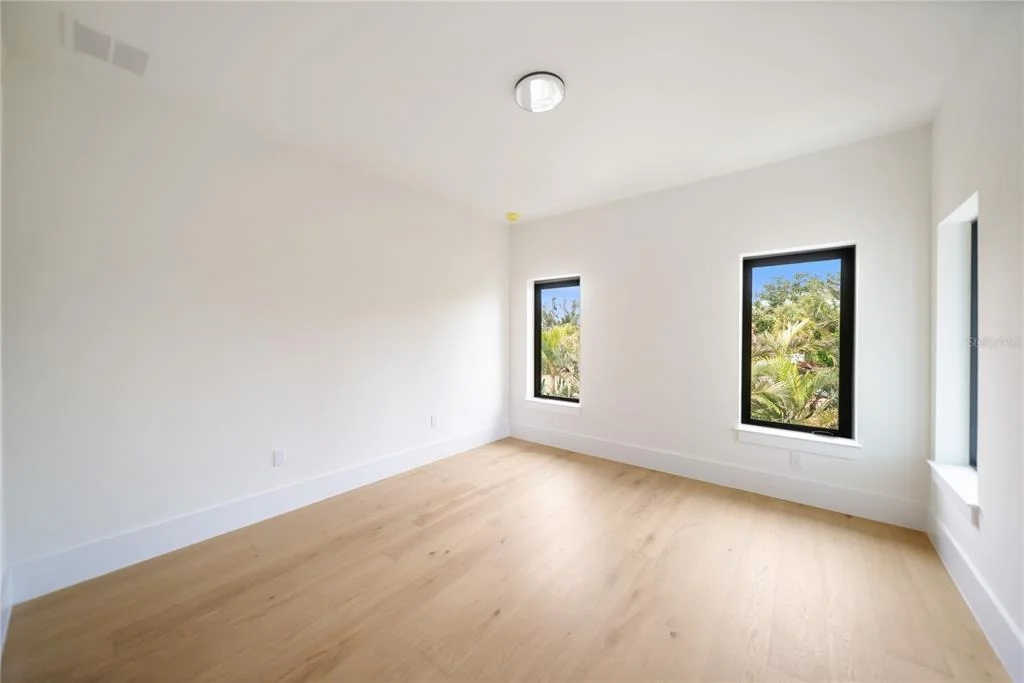 Photo of 626 BUTTONWOOD DRIVE