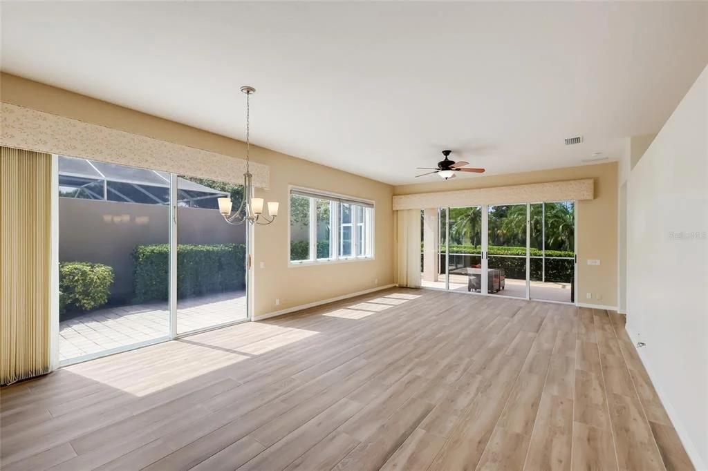 Photo of 8702 52ND DRIVE E
