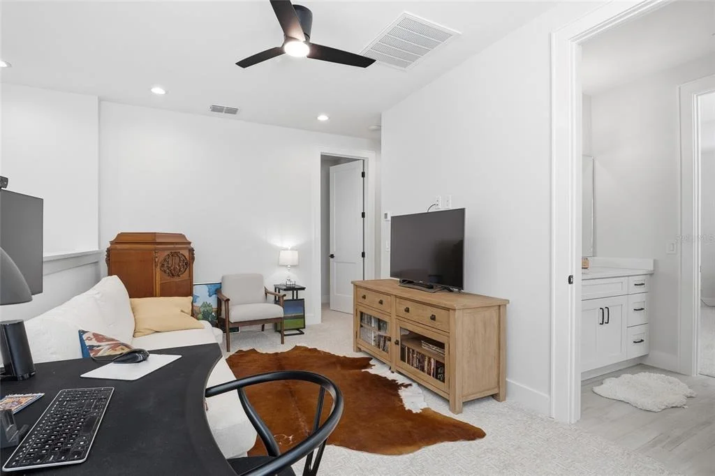 Photo of 1101 EAGLES PASS WAY