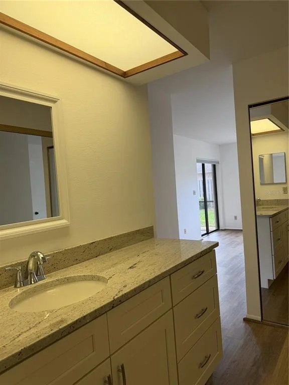 Photo of 2004 LONGPOINTE CIRCLE