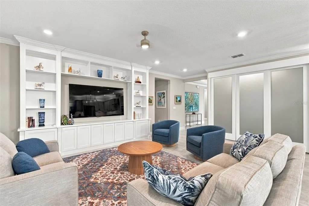 Photo of 4582 NW 57TH AVENUE