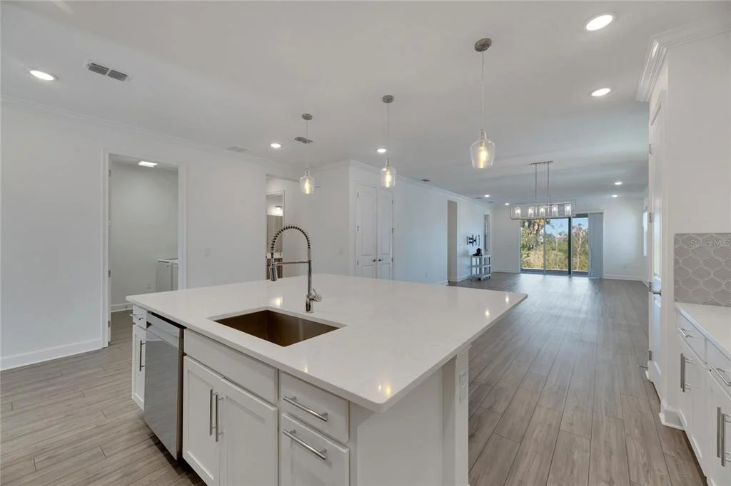 Photo of 923 SIGNET DRIVE