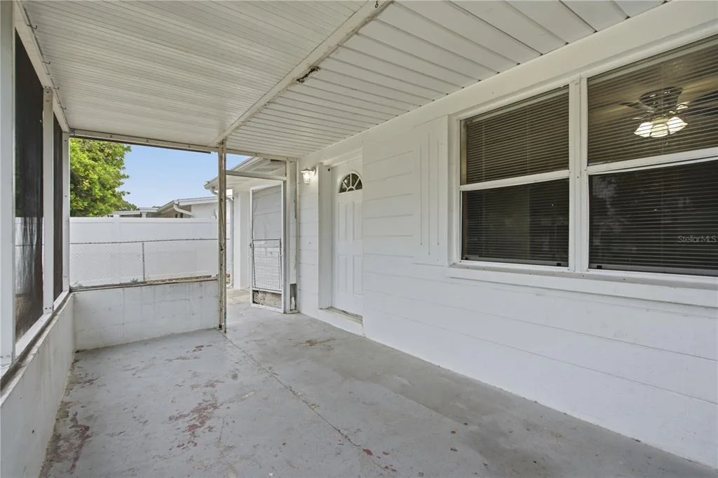 Photo of 2122 HOLIDAY DRIVE