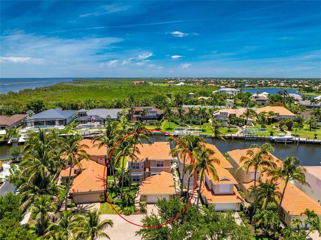 Photo of 3341 SUNSET KEY CIRCLE