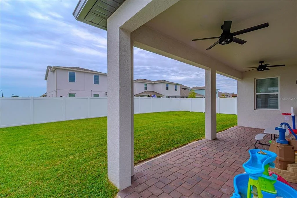 Photo of 1261 LONE PALM WAY