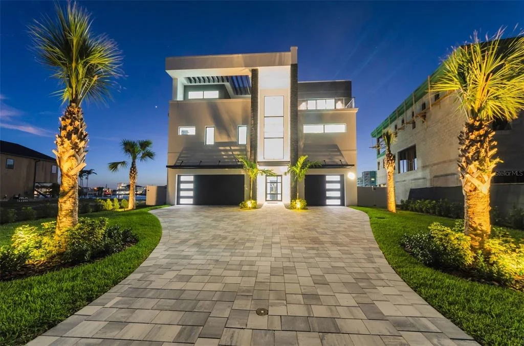Photo of 43 DOLPHIN DRIVE