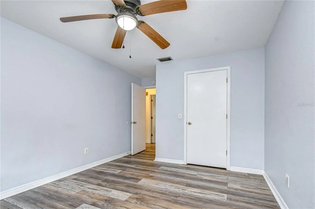 Photo of 1101 OAKRIDGE MANOR DRIVE