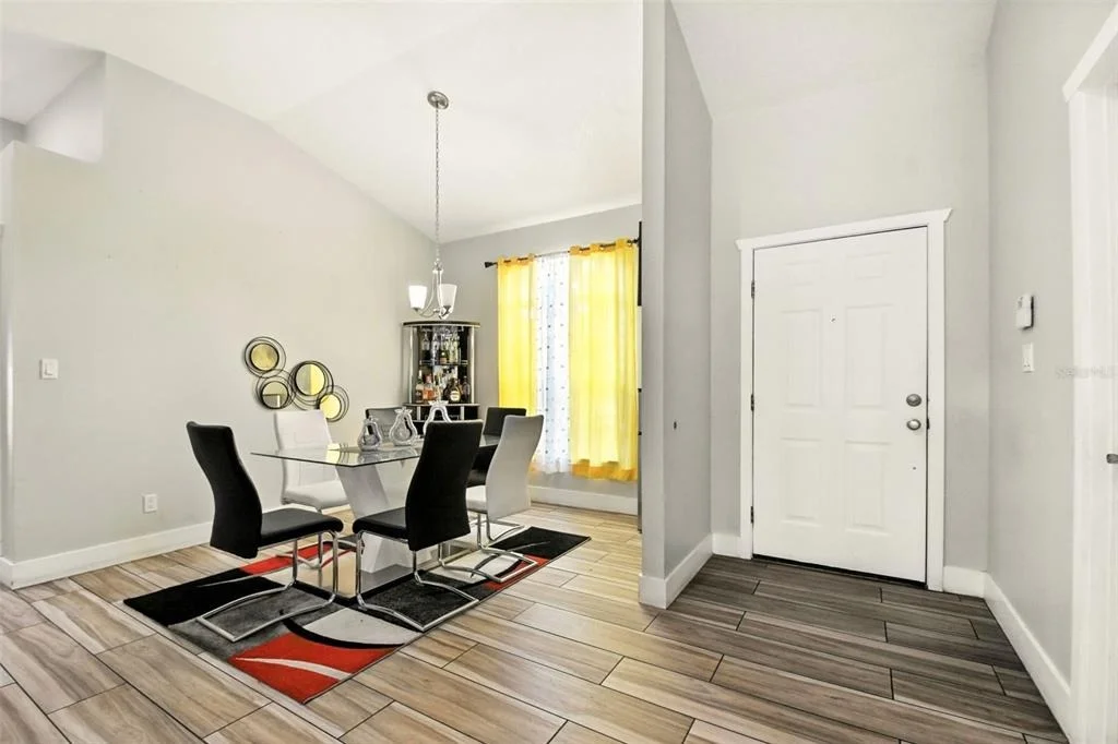 Photo of 6084 BROOKHILL CIRCLE