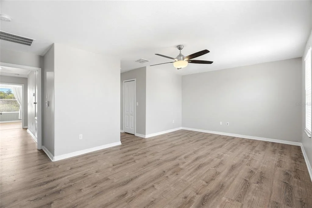 Photo of 909 MEADOW GLADE DRIVE