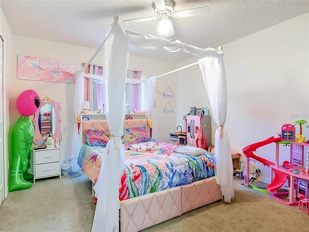 Photo of 8 BAINBRIDGE LANE