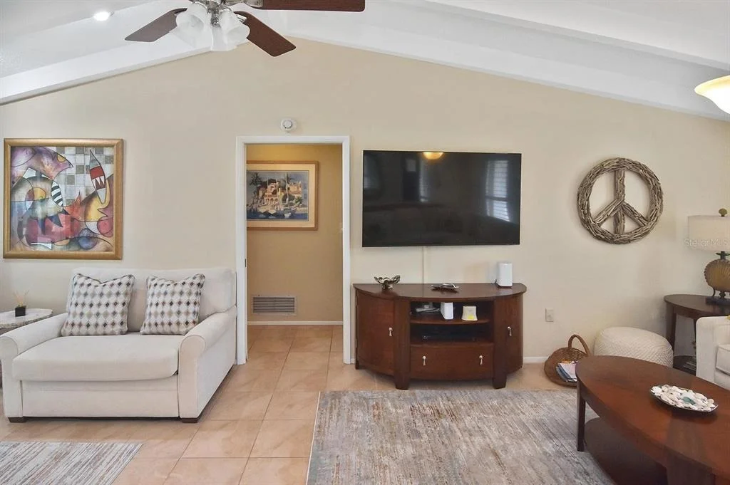 Photo of 429 DARLING DRIVE