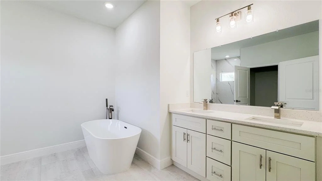 Photo of 15625 SW 37TH CIRCLE