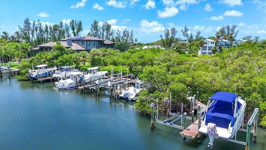 Photo of 6330 LAGUNA DRIVE