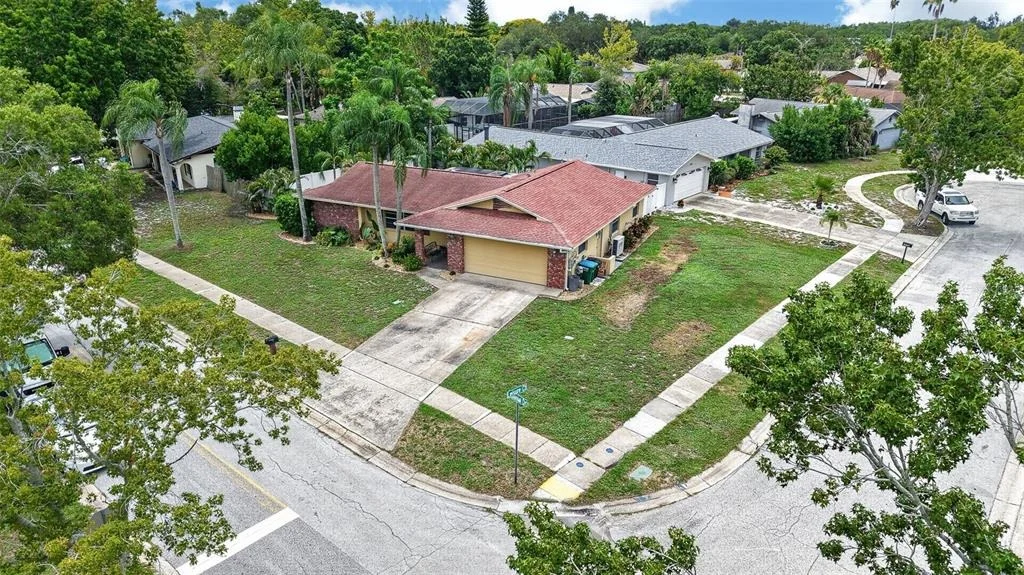 Photo of 2221 COLONIAL DRIVE