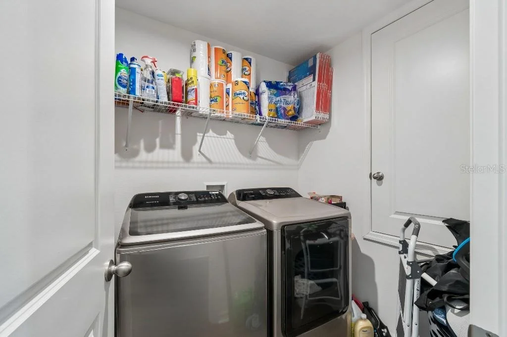 Photo of 1101 LONE PALM WAY