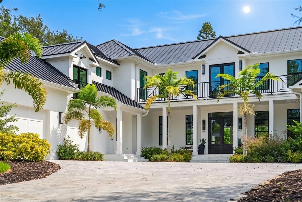 Photo of 656 TROPICAL CIRCLE
