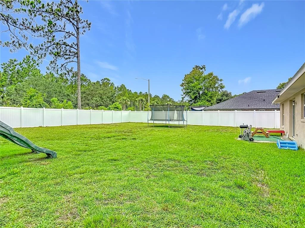 Photo of 8 BAINBRIDGE LANE